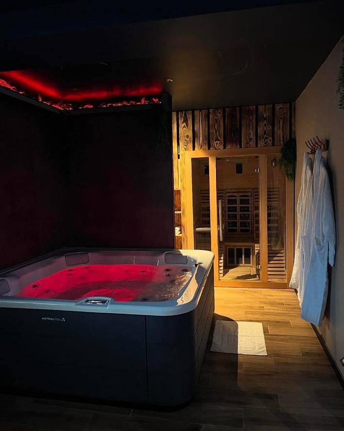 Cottage pour 4 personnes, avec sauna et vue à Arc-lès-Gray