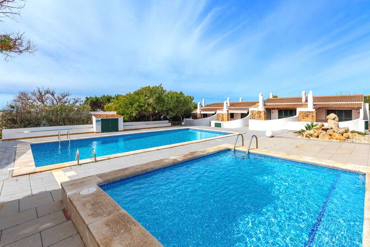 Location de vacances pour 4 personnes, avec jardin et bassin pour enfant à Cap d'Artrutx