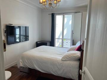 Chambre d’hôte pour 4 personnes, avec balcon, animaux acceptés à Paris