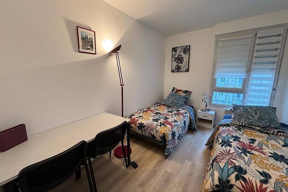 Apartamento entero, T3 Centre Ville au Pied de la Gare et du Centre Commercial Tout Inclus ! in Orleans, Valle del Loira