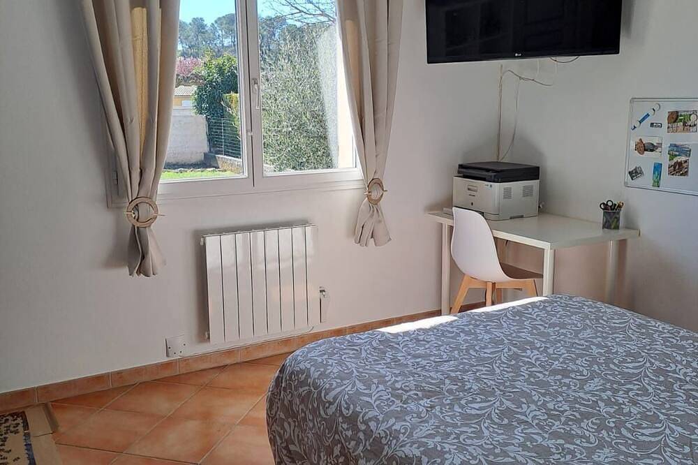 Villa with pool and garden in Pignans, Región Brignoles