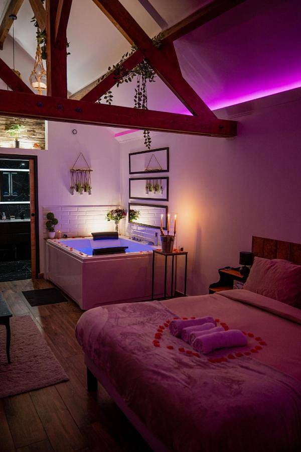 One-Bedroom House in Villemandeur, Région de Montargis