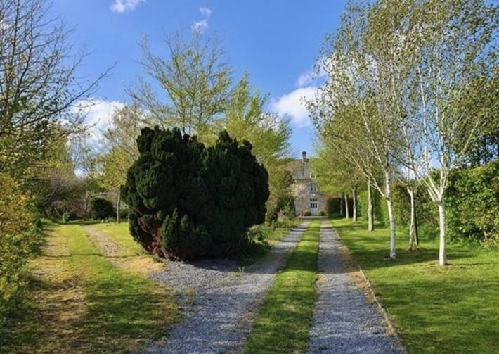 Gîte pour 4 personnes, avec jardin à Rouxeville