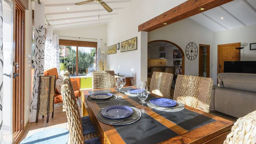 Casa rural para 6 personas, con piscina y jardín en Alcalalí - 4