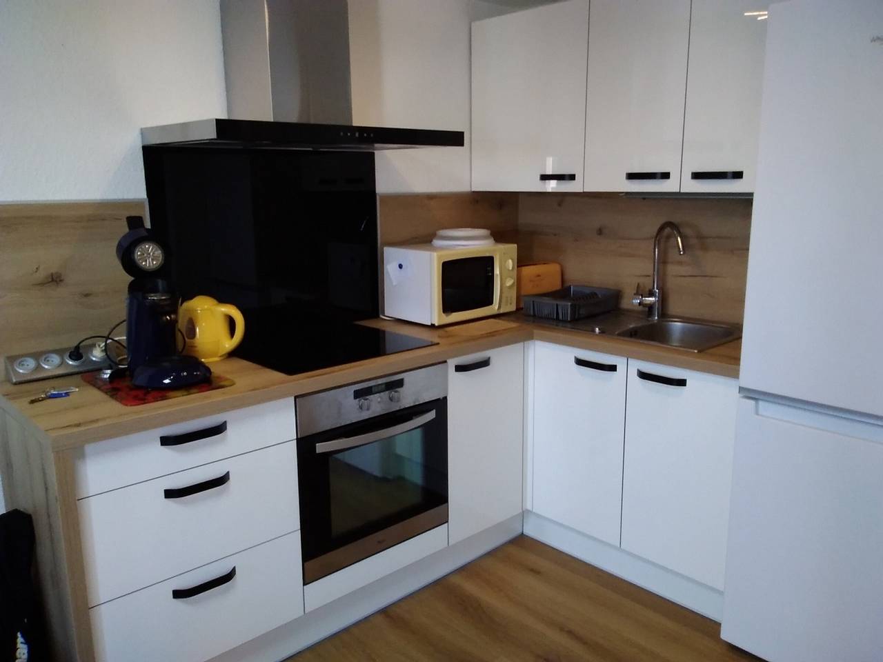 Appartement entier, Gruissan - T2 Mezzanine Climatisé Proche Plage - 5/6 Pers - Parking Privé - Tout Équipé in Gruissan (Ville), Gruissan