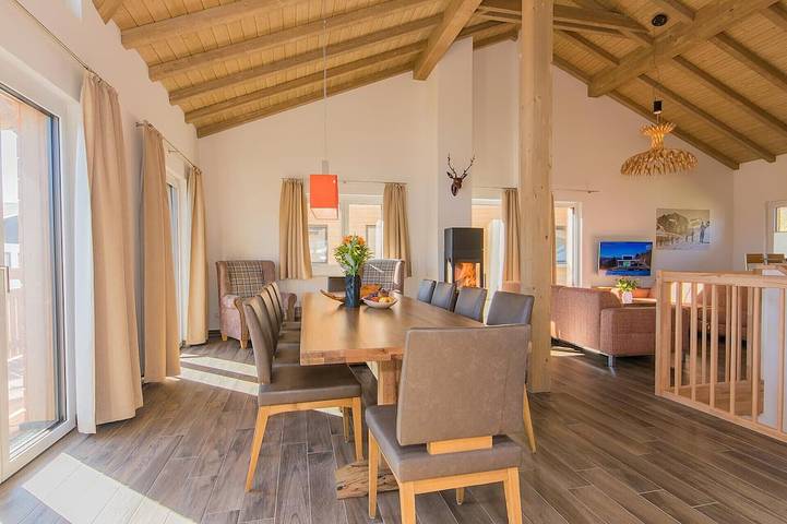 Chalet für 10 Personen, mit Sauna und Balkon sowie Garten in Zell am See