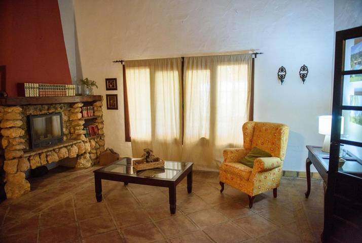 Casa rural para 8 personas, con Balcón y Terraza además de Jardín y Piscina en Gibraleón - 4