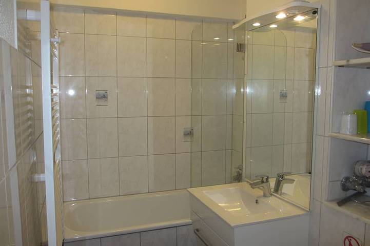 Ganze Wohnung, 2 Zimmerappartment, Balkon, Rathausplatz, Barrierefrei ca. 48 qm in Altstadt (Freiburg), Freiburg