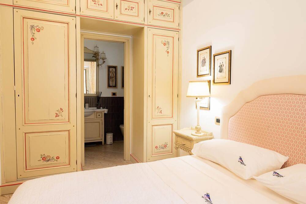 La Preziosa holiday home in Passignano sul Trasimeno, Lake Trasimeno