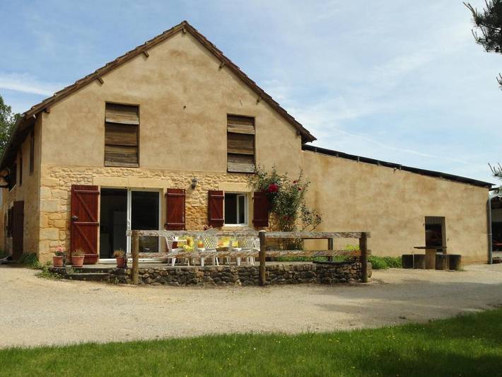 Gîte pour 6 personnes, avec terrasse et jardin, animaux acceptés à Fajoles