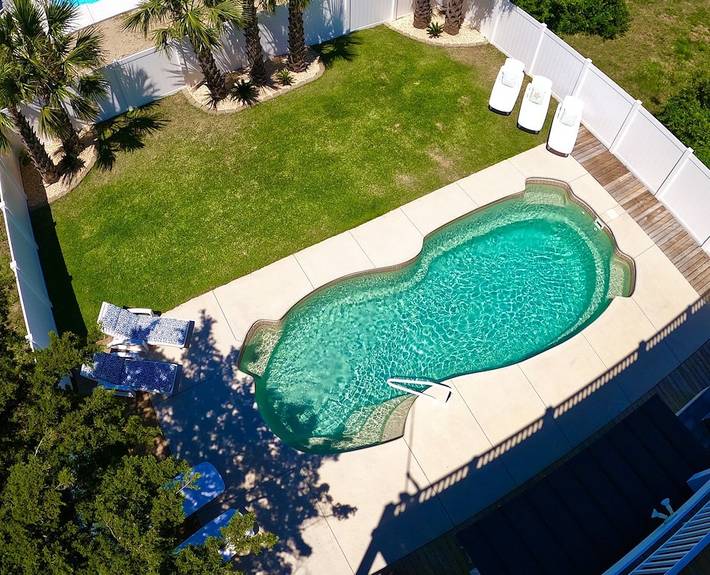 Vacation house for 14 people, with yard in Holden Beach