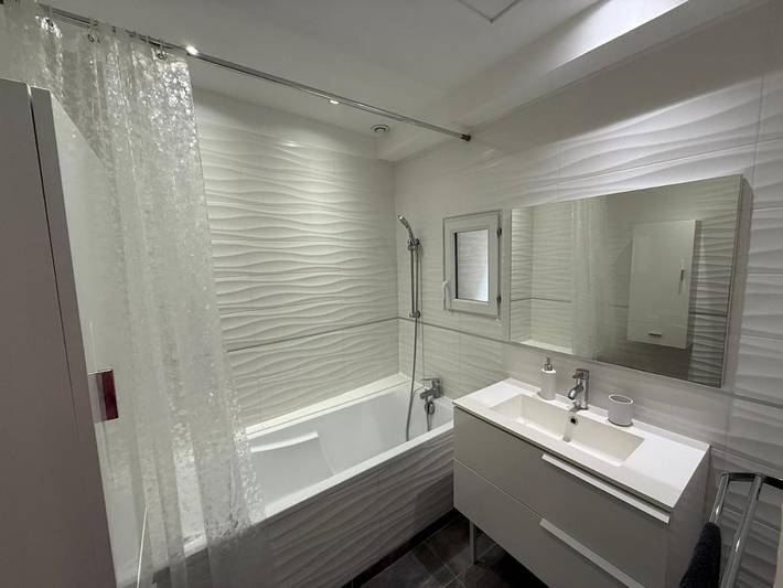 Gîte pour 2 personnes, avec terrasse à Garons - 3