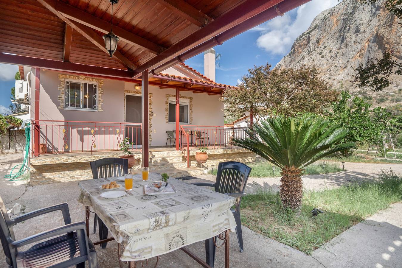 Landhaus 'Emis House Krioneri' mit Bergblick, Wlan und Klimaanlage in Golf von Patras