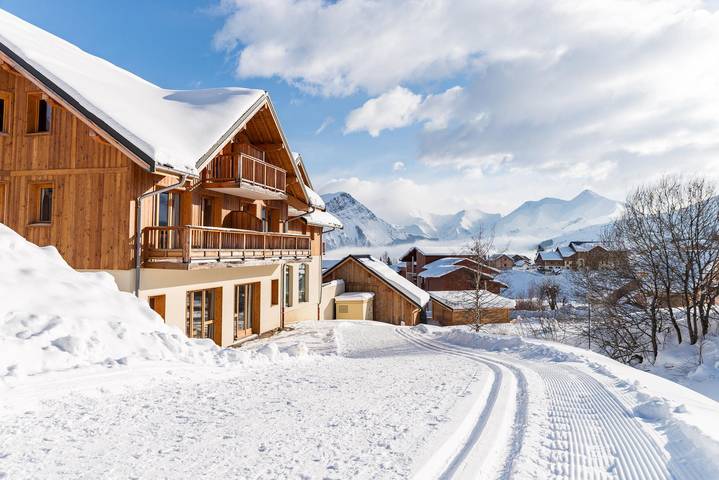 Chalet pour 6 personnes, avec balcon ainsi que sauna et jacuzzi à Fontcouverte-la-Toussuire