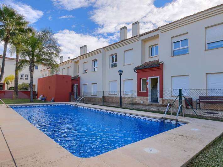 Apartamento de vacaciones para 4 personas, con piscina y balcón - 1