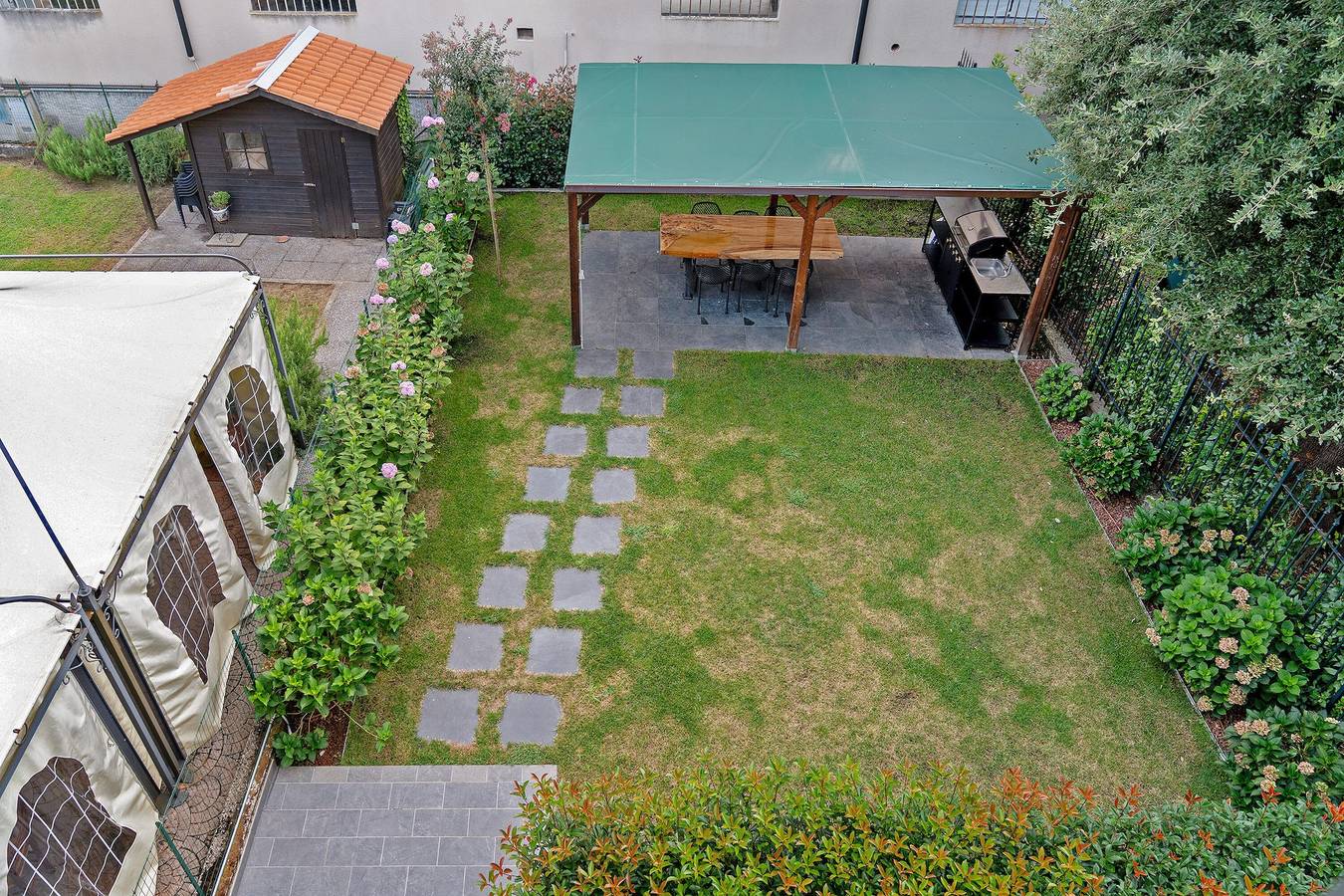 Entire apartment, Apartment 'Batman' with Shared Garden, Wi-Fi and Air Conditioning in Ferrada (Moconesi), Moconesi
