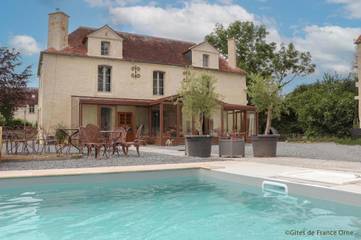 Maison d’hôte pour 2 personnes, avec jacuzzi et piscine ainsi que terrasse et jardin dans Le Bourg-Saint-Léonard