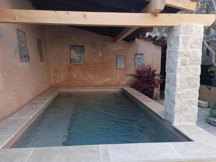 Chambre d’hôte pour 3 personnes, avec piscine et terrasse ainsi que vue et jardin à Bédoin