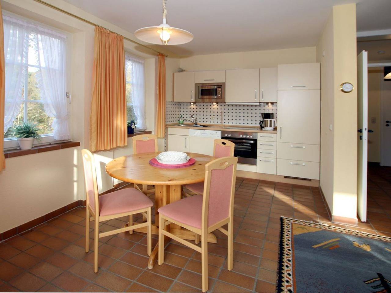 Ganze Ferienwohnung, Ginsterweg 1b, Whg. 1 - Ferienwohnung mit 2- Zimmern und Terrasse in Wyk auf Föhr (Stadt), Wyk auf Föhr