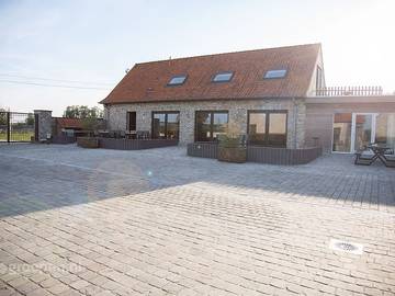 Ferienhaus für 30 Personen, mit Sauna und Balkon/Terrasse sowie Terrasse in Flandern