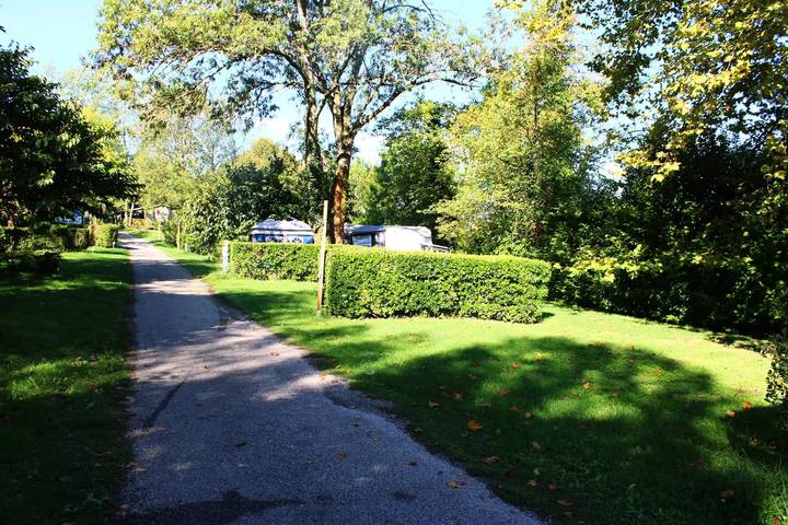 Camping pour 4 personnes, avec piscine et terrasse, animaux acceptés dans la Drôme - 2