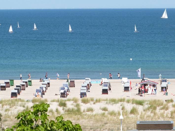 Ferienwohnung für 6 Personen, mit Balkon und Ausblick in Warnemünde - 2