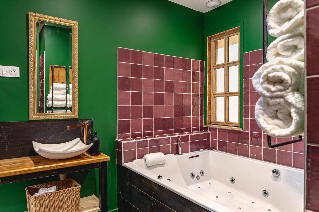 Studio with Spa Bath in Charlieu, Région de Roanne