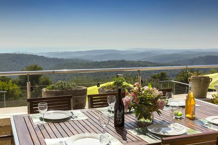 Location de vacances pour 8 personnes, avec piscine et jardin à Tourrettes-sur-Loup - 4