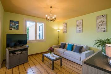 Location De Vacances pour 4 Personnes dans Castelnau-Pégayrols, Massif central, Photo 1