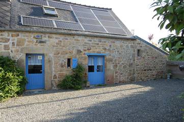 Gîte pour 4 personnes, avec jardin et jacuzzi à Kermaria-Sulard