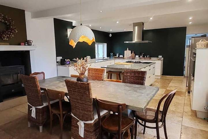 Gîte pour 20 personnes, avec Jardin à Camaret-sur-Aigues - 2