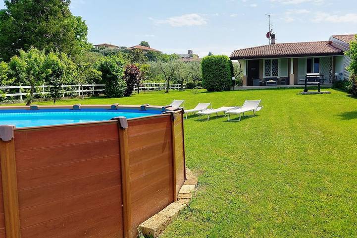 Villa für 6 Personen, mit Terrasse und Garten - 1