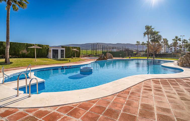 Apartamento vacacional entero, Apartamento en primera línea de playa con piscina y parking, a 400m de la Playa de Atlanterra in Atlanterra, Tarifa