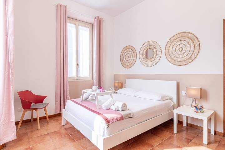 Appartamento intero, La ringhiera fiorita - 102 by Houset in Monza, Brianza
