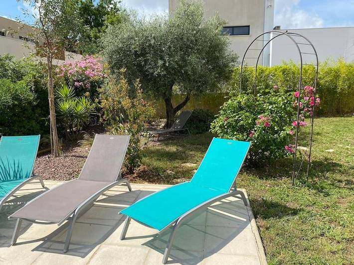 Location de vacances pour 6 personnes, avec piscine ainsi que jardin et terrasse à Juvignac - 3