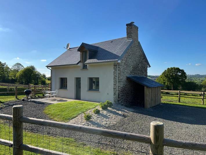Location de vacances pour 4 personnes, avec terrasse et vue à La Gohannière