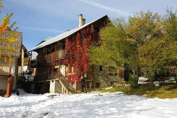 Gîte pour 6 personnes, avec jardin à Pelvoux