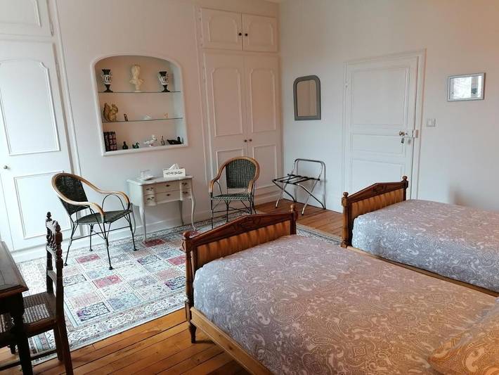 Chambre d’hôte pour 2 personnes, avec piscine ainsi que vue et jardin dans Allier - 3