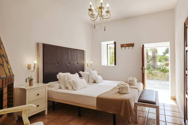 Ferienhaus für 10 Personen, mit Balkon und Garten in St Miquel de Balansat - 2