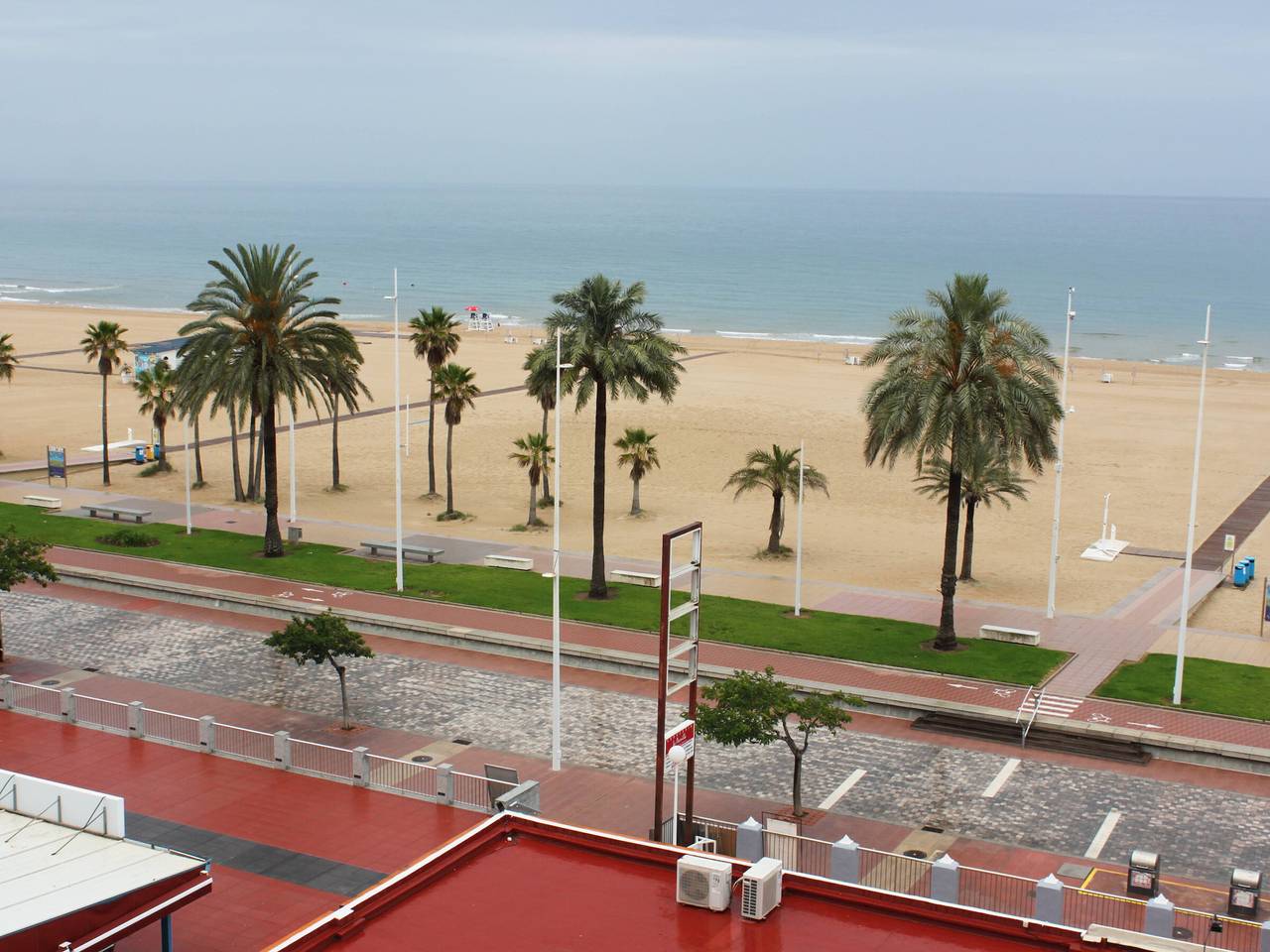 Apartamento entero, Apto. en Gandía primera línea, acepta mascotas, 2 hab, 4 pers in Platja Nord de Gandia (Gandia), Playa de Gandía