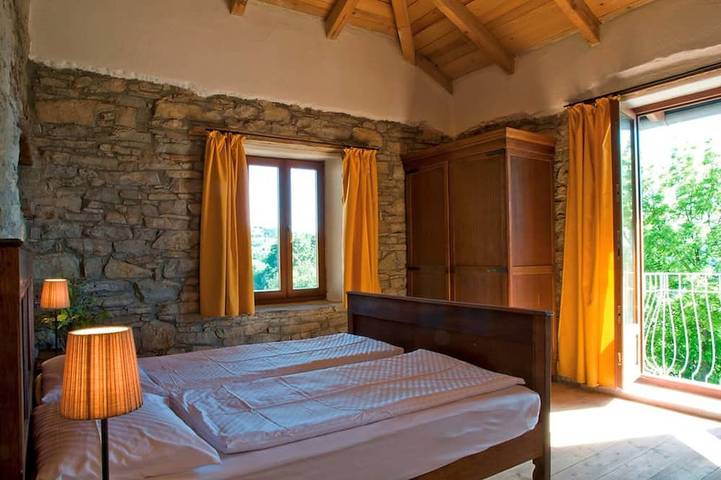 Gîte pour 19 personnes, avec sauna ainsi que balcon et jardin, animaux acceptés à Mombarcaro - 2