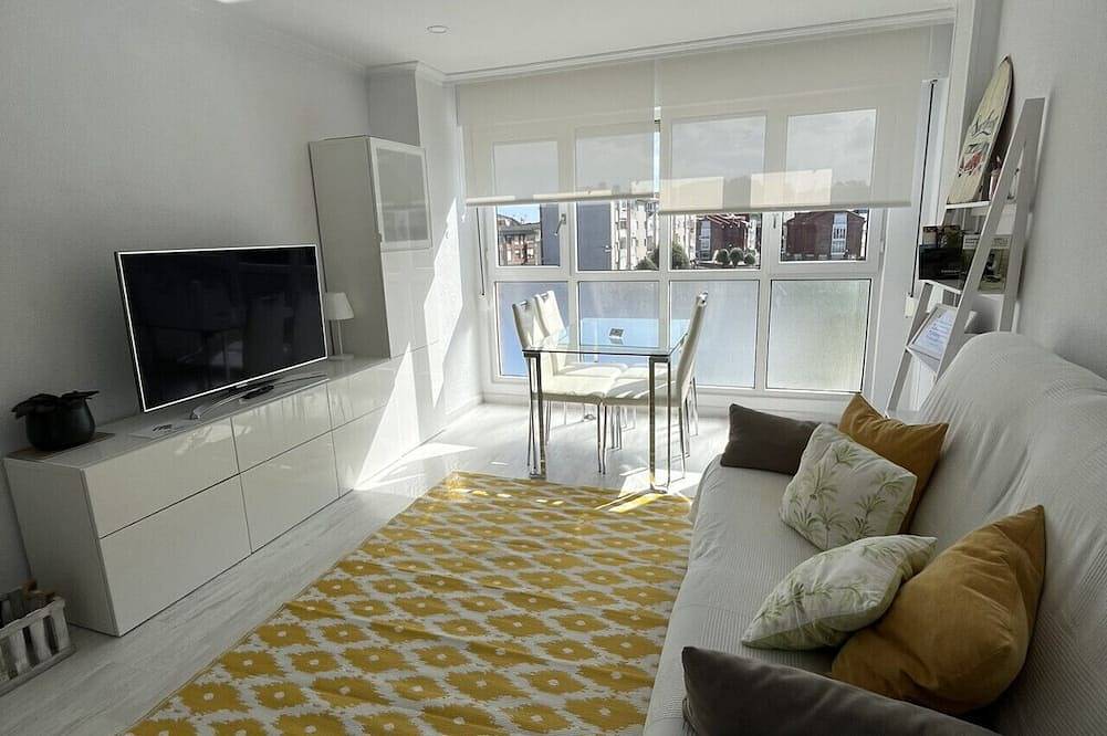Ganze Wohnung, Apartamento Somocubas  30607 in Somo, Ribamontán al Mar