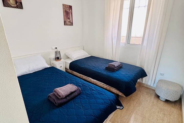 Gîte pour 4 personnes, avec Balcon et Piscine dans Los Nietos - 3