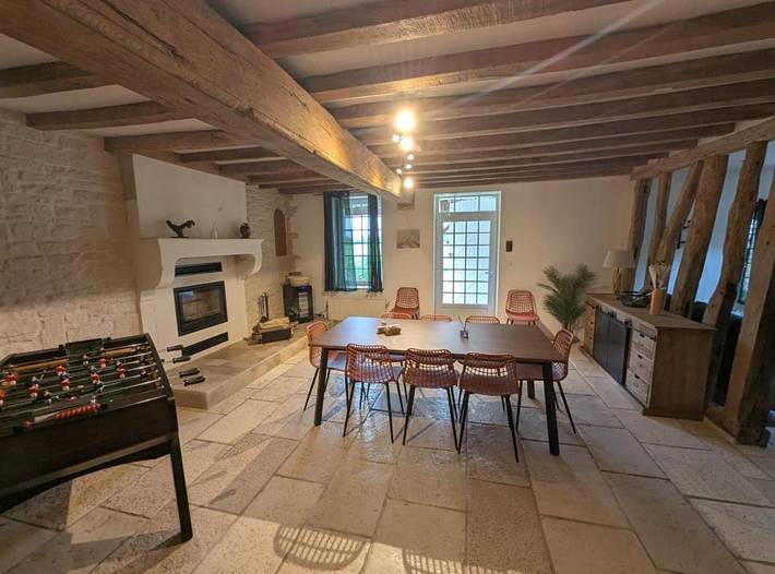 Location de vacances pour 12 personnes, avec jardin et jacuzzi, animaux acceptés à Corgengoux