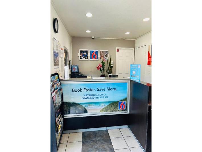 Apartamento entero, 1 cama tamaño queen | Mini refrigerador in La Mesa, San Diego County