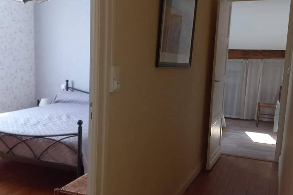 Apartamento entero, Apartment 5 Persons (2*) 200m From The Tourist Center in San Juan Pie de Puerto, Region de Bayona