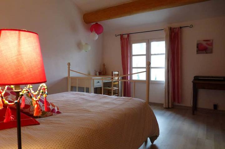 Gîte pour 12 personnes, avec piscine et jardin à Piolenc - 3