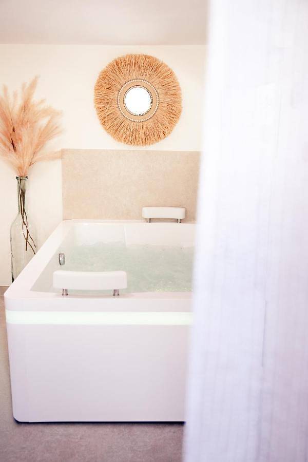 Chambre d’hôte pour 2 personnes, avec jacuzzi et terrasse à Bouc-Bel-Air