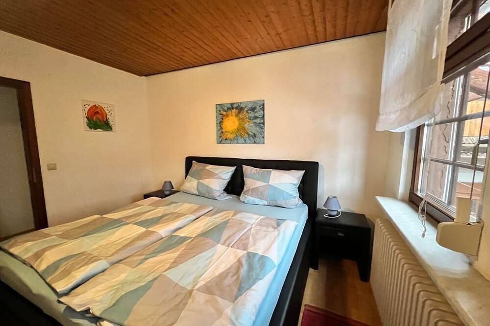 Ganze Wohnung, Ferienwohnung Gaby - im Weingut Doll - Ferienwohnung Gaby in Gleiszellen-Gleishorbach, Südliche Weinstraße
