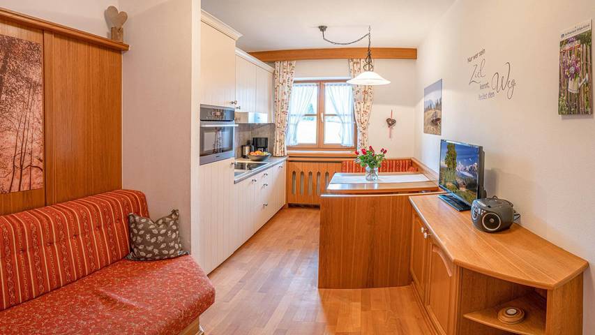 Ganze Ferienwohnung, "Krottenkopf" Fewo/1 Schlafraum/Dusche, Wc in Krün, Bayerische Alpen